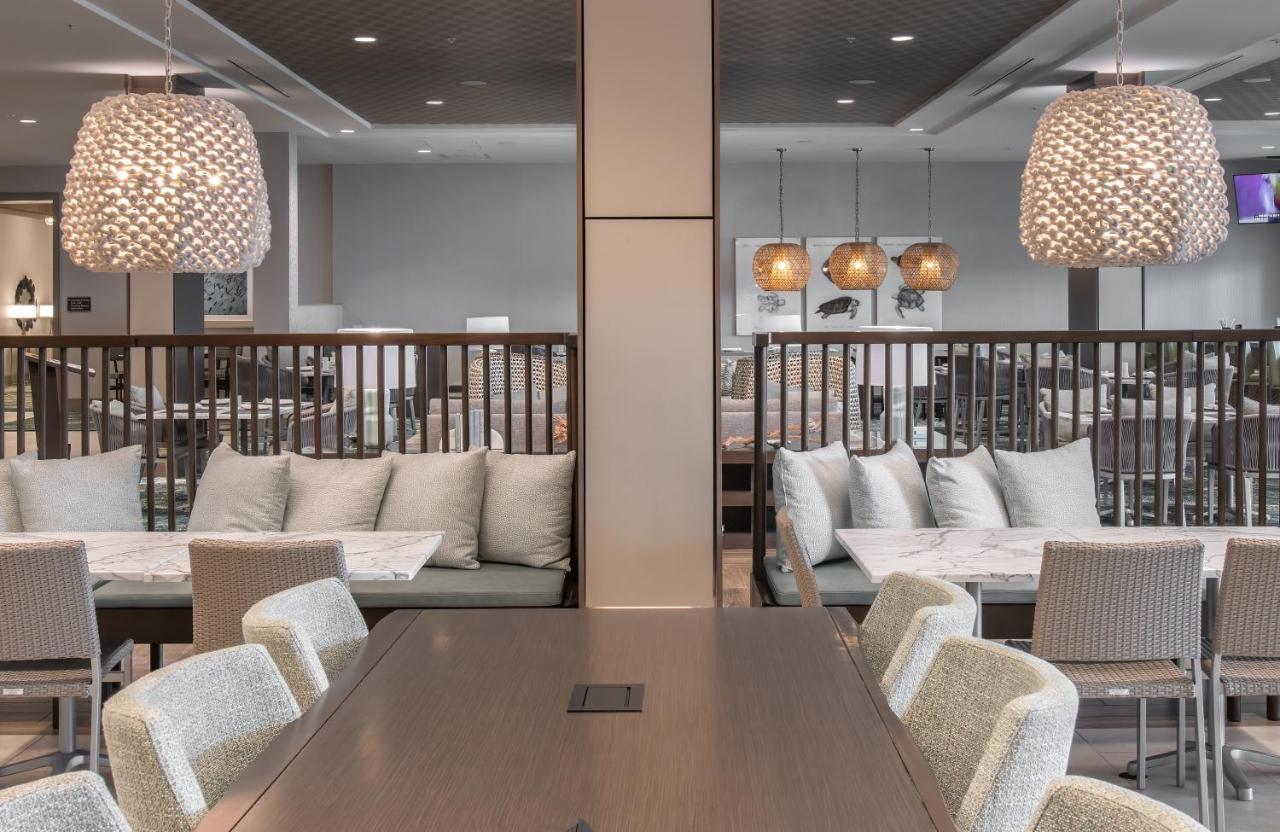 فندق Courtyard By Marriott جزيرة جيكل المظهر الخارجي الصورة