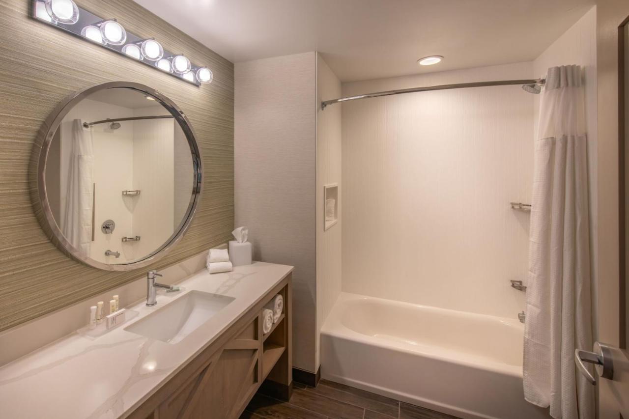 فندق Courtyard By Marriott جزيرة جيكل المظهر الخارجي الصورة